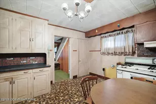 810 Center Ave, Jim Thorpe, PA 18229 - Photo 16