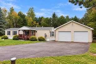 227 Flame Dr, Blakeslee, PA 18610 - Photo 1