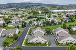 6522 Letterkenny Ln, Macungie, PA 18062 - Photo 4