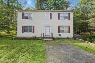 5456 Jennifer Ln, Tobyhanna, PA 18466 - Photo 2