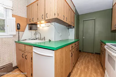  2254 Chipperfield Drive, East Stroudsburg, PA 18301 - Photo 8