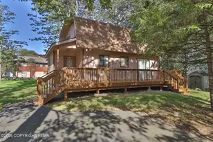 774 Country Pl Dr, Tobyhanna, PA 18466 - Photo 1