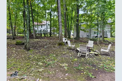 110 Hyland Drive, East Stroudsburg, PA 18301 - Photo 34