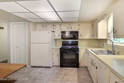  2239 Long Acre Drive, Effort, PA 18330 - Photo 18