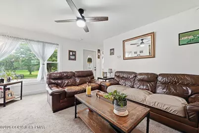  218 Effort Village Drive, Effort, PA 18330 - Photo 6
