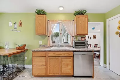  218 Effort Village Drive, Effort, PA 18330 - Photo 38