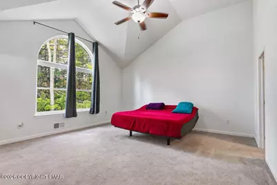  425 Scotch Pine Drive, Pocono Summit, PA 18346 - Photo 26