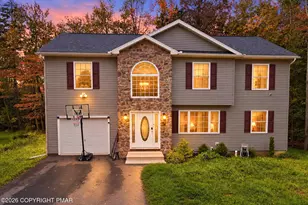 425 Scotch Pine Dr, Pocono Summit, PA 18346 - Photo 1
