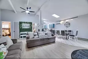 5692 Pembrook Dr, Tobyhanna, PA 18466 - Photo 2