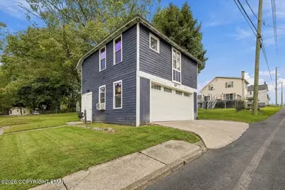  388 Brodhead Avenue, East Stroudsburg, PA 18301 - Photo 30