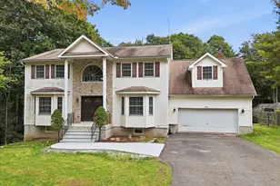 49 Seneca Rd, Mount Pocono, PA 18344 - Photo 2