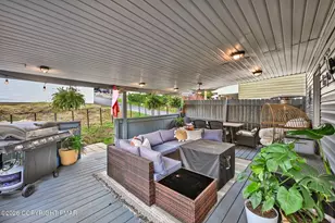 215 Willing St, Llewellyn, PA 17944 - Photo 8