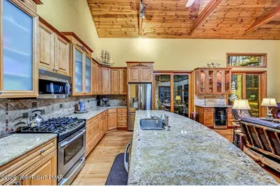  1111 Bear Track Trail, Pocono Pines, PA 18350 - Photo 8