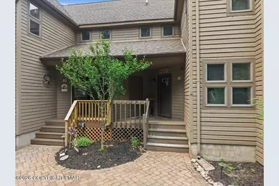  110 Woodmont Circle, Greentown, PA 18426 - Photo 2