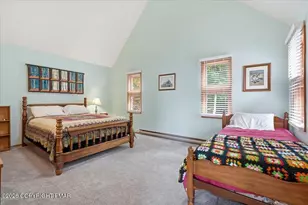 110 Woodmont Cir, Greentown, PA 18426 - Photo 30
