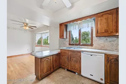  233 Treeline Drive, Pen Argyl, PA 18072 - Photo 12
