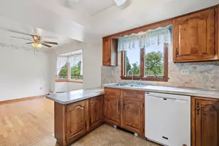 233 Treeline Dr, Pen Argyl, PA 18072 - Photo 12