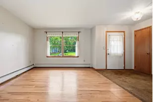 233 Treeline Dr, Pen Argyl, PA 18072 - Photo 4