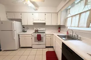 110 Parish Park, East Stroudsburg, PA 18301 - Photo 4
