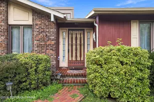 1916 Fawn Ln, Hellertown, PA 18055 - Photo 4