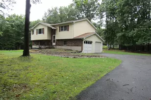 104 Dalton Ln, Effort, PA 18330 - Photo 1