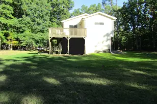 104 Dalton Ln, Effort, PA 18330 - Photo 2