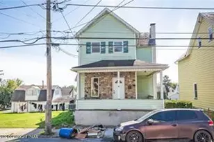 710 William St, Pen Argyl, PA 18072 - Photo 2