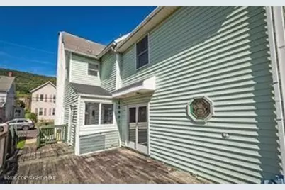  710 William Street, Pen Argyl, PA 18072 - Photo 8