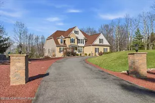 389 Joanne Ct, Bartonsville, PA 18321 - Photo 6