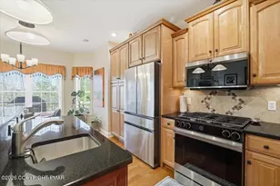 389 Joanne Ct, Bartonsville, PA 18321 - Photo 68