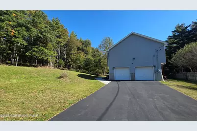  838 Cayuga Way, Stroudsburg, PA 18360 - Photo 2