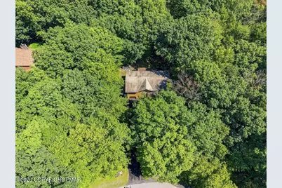  425 Underhill Drive, Tamiment, PA 18371 - Photo 52