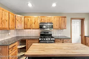 372 Brookside Dr, Pocono Pines, PA 18350 - Photo 12
