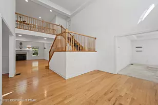 371 Joanne Ct, Bartonsville, PA 18321 - Photo 8