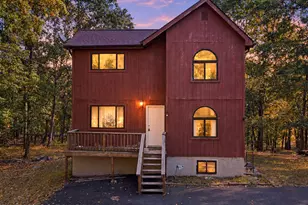 195 Mallard Ln, Bushkill, PA 18324 - Photo 2