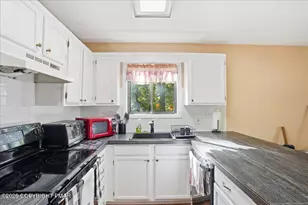195 Mallard Ln, Bushkill, PA 18324 - Photo 18