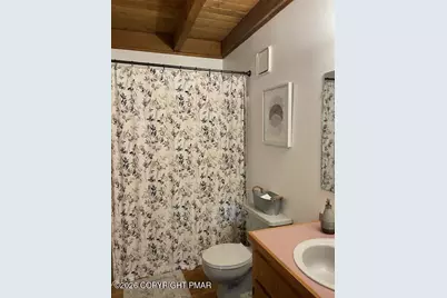  334 Clubhouse Drive, East Stroudsburg, PA 18302 - Photo 12