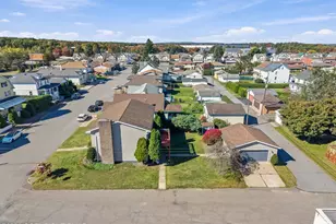 359 Kiefer Ave, Hazleton, PA 18201 - Photo 4