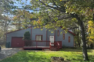 9193 Buttonwood Ct, Tobyhanna, PA 18466 - Photo 2