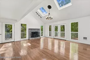 177 Summerton Cir, East Stroudsburg, PA 18301 - Photo 2