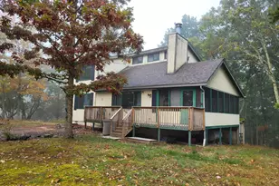 1109 Glasgow Ct, Bushkill, PA 18324 - Photo 2