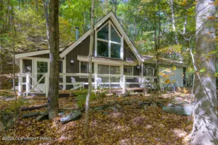 3102 Delaware Cir, Bushkill, PA 18324 - Photo 1
