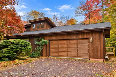  218 Larch Oval, Tobyhanna, PA 18466 - Photo 1