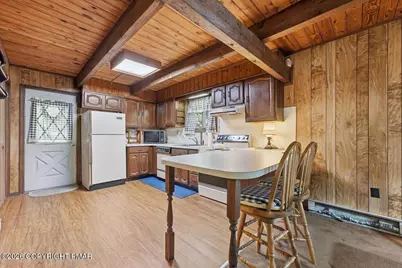  145 Canterbury Road, Bushkill, PA 18324 - Photo 16