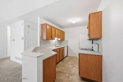  112 Lindfield Circle, Macungie, PA 18062 - Photo 12
