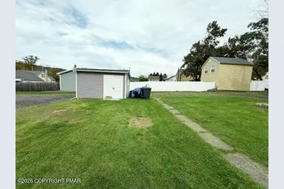  38 W 2nd Street, Wind Gap, PA 18091 - Photo 10