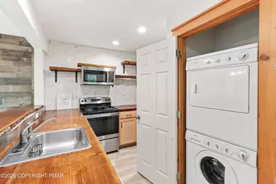  142 Pine Court, Tannersville, PA 18372 - Photo 14