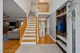226 Squirrelwood Ct, Effort, PA 18330 - Photo 4
