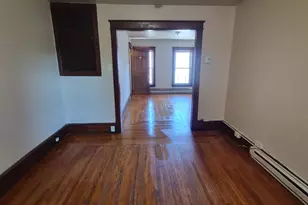 25 S 7th St, Stroudsburg, PA 18360 - Photo 4