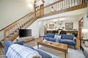259 Sandlewood Dr, East Stroudsburg, PA 18301 - Photo 4